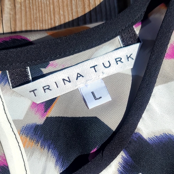 Trina Turk silky black  & white geo print - Picture 4 of 7